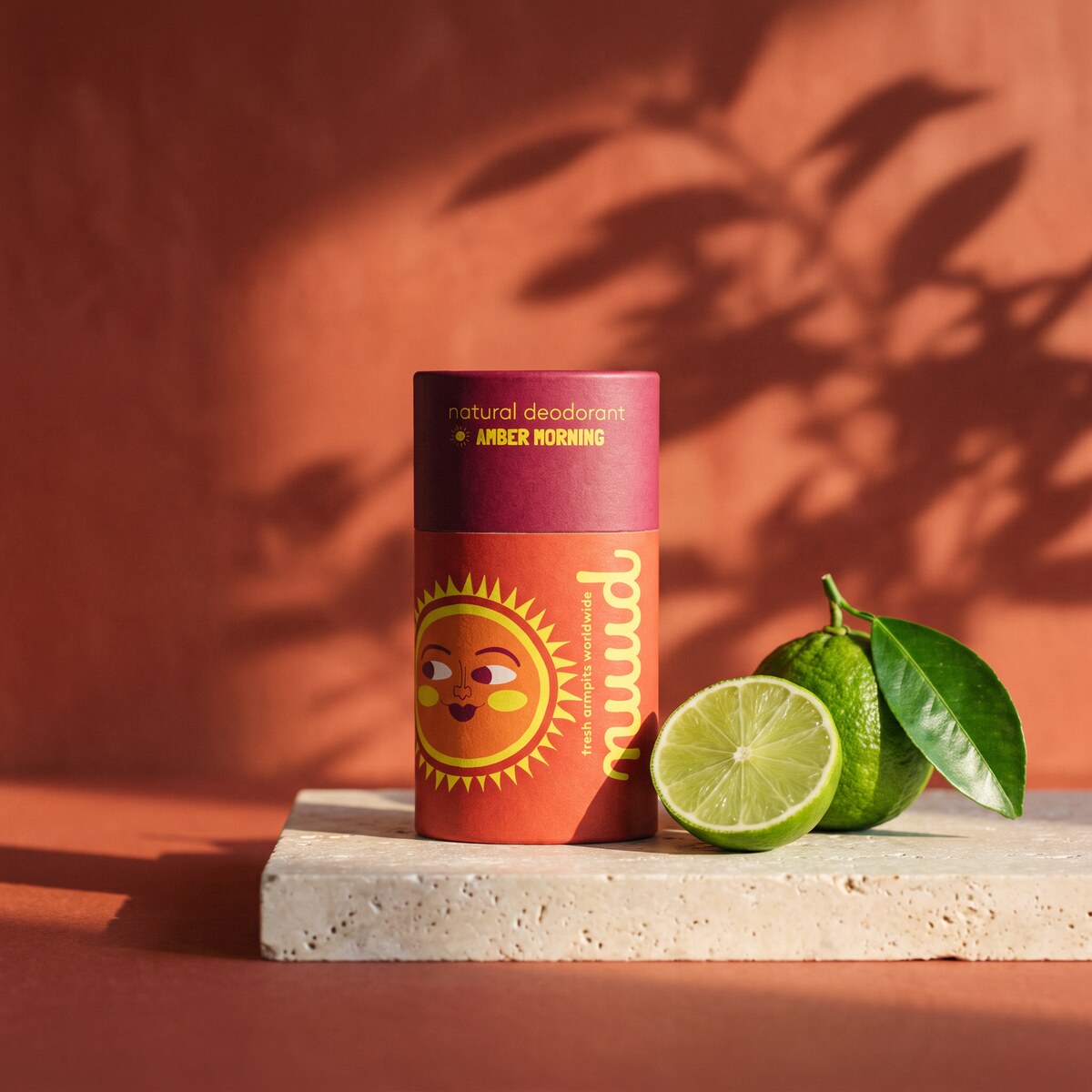 AMBER MORNING auf Travertin in der Morgensonne